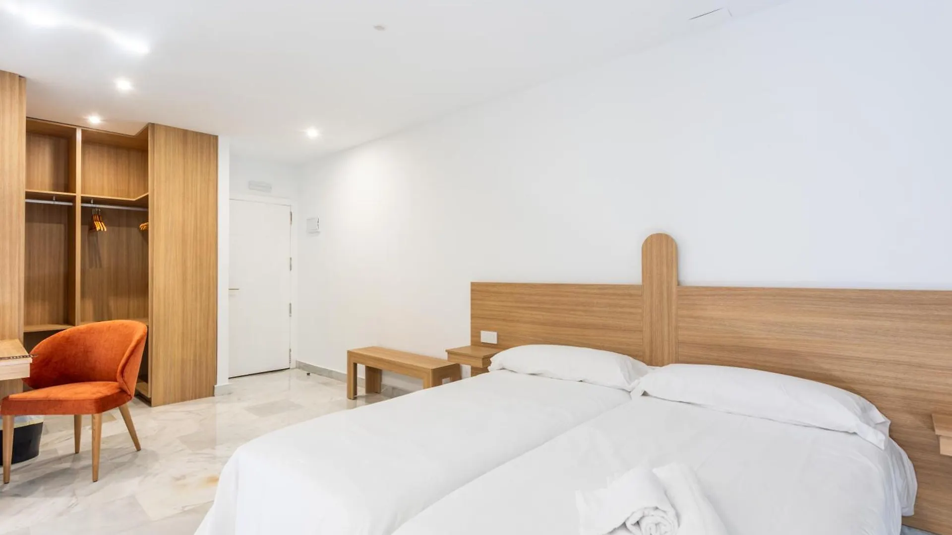 Hotel El Tujjar Los Barrios 3*,  Espagne