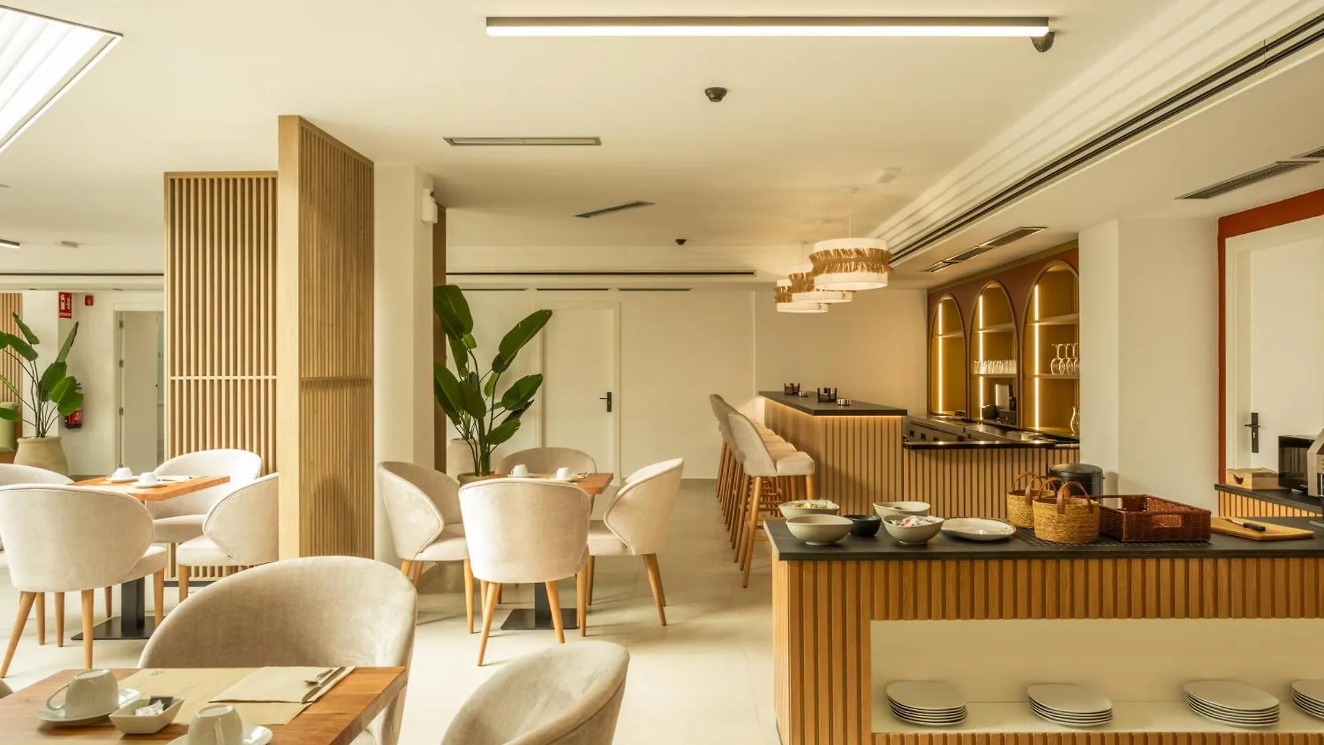 Hotel El Tujjar Лос Барриос