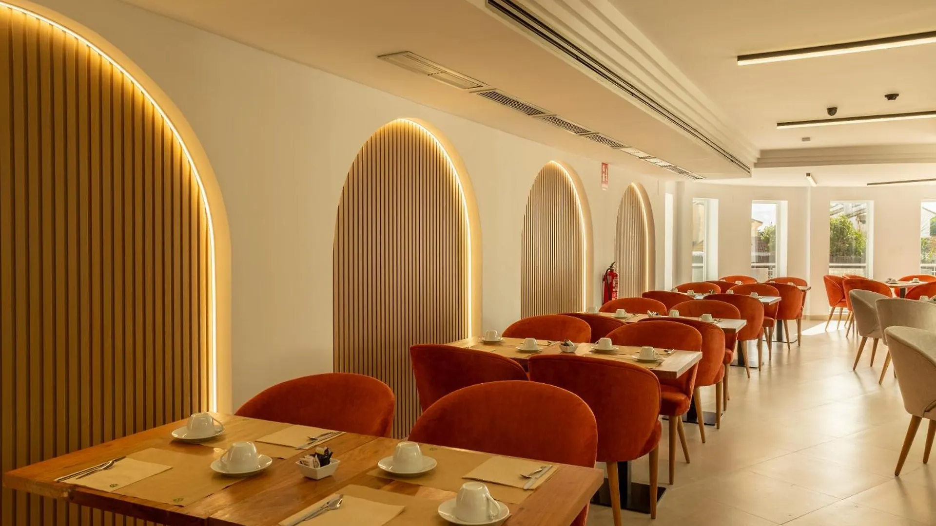 Hotel El Tujjar Лос Барриос 3*,  Испания