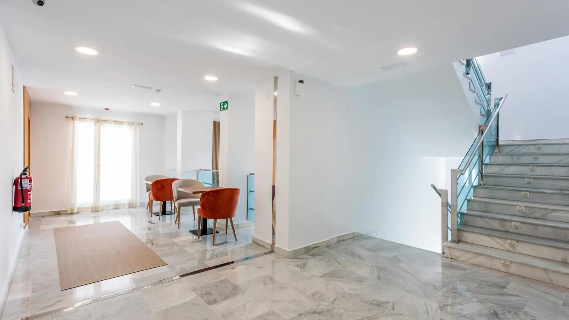 Hotel El Tujjar Лос Барриос