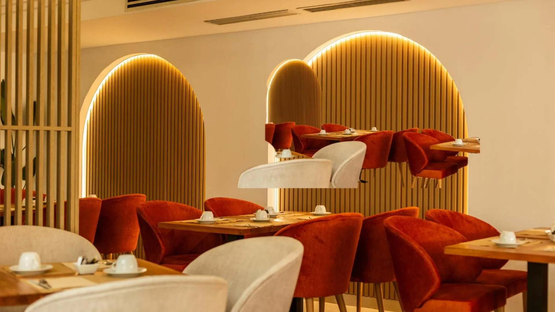 Hotel El Tujjar Лос Барриос